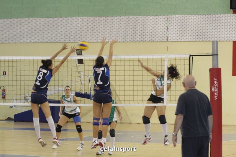 111030 volley 135_tn.jpg